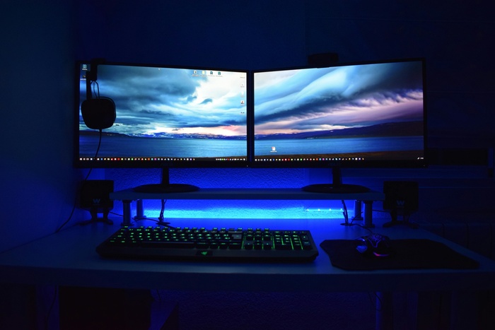 dual-monitor